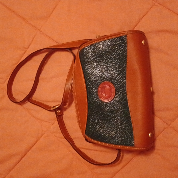 Dooney&Bourke vintage crossbody - Picture 11 of 12